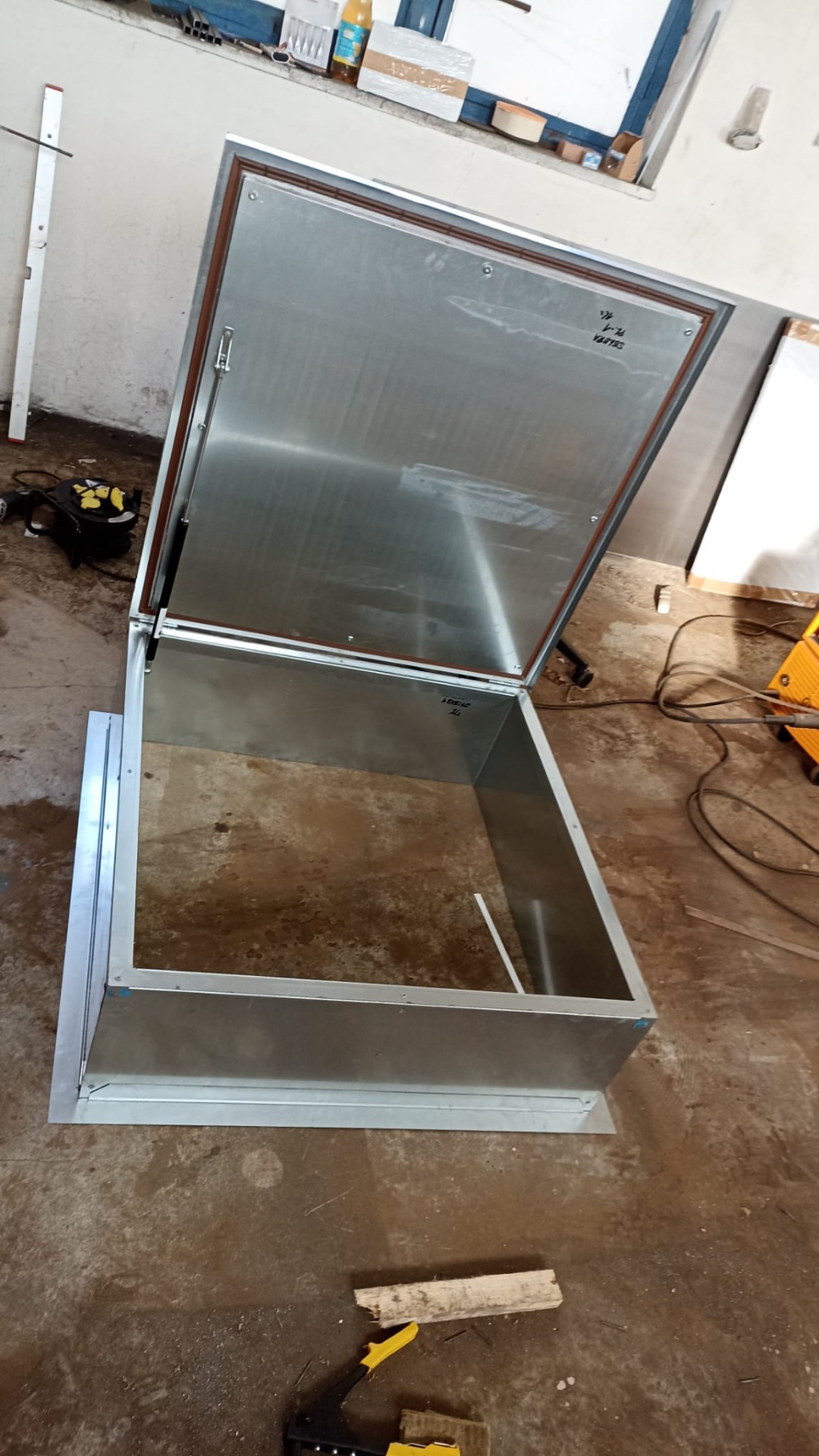 Poklop pro panelový dům zateplený "Infrastructure"